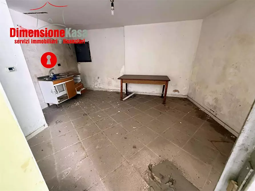 Immagine 33 di Stabile in vendita  in via santa chiara 37 a Nola