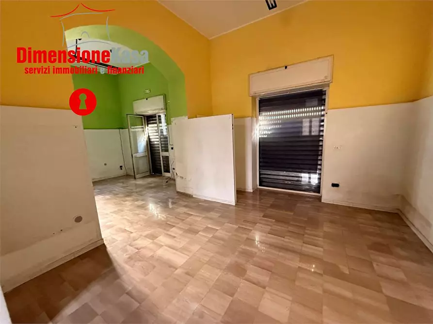 Immagine 7 di Negozio in affitto  in corso umberto I 37 a Cimitile