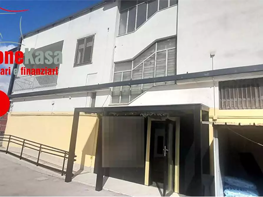 Immagine 28 di Negozio in affitto  in Via Variante 7 Bis a Nola