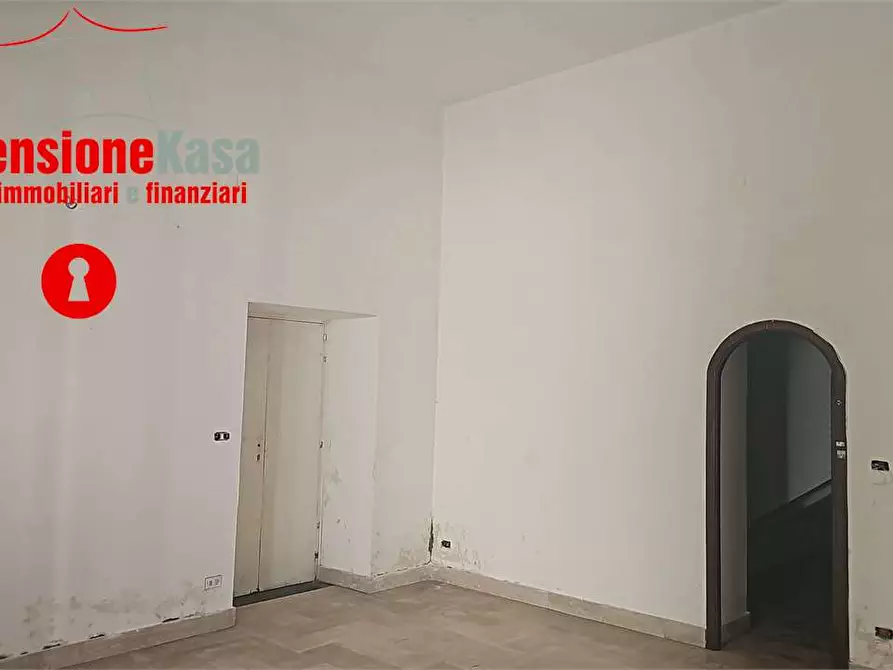 Immagine 2 di Negozio in affitto  in Via ferrovia a Cicciano