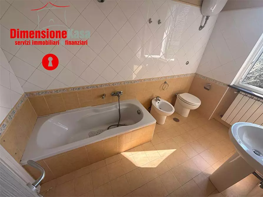 Immagine 29 di Villetta a schiera in affitto  in via vittorio veneto a Nola