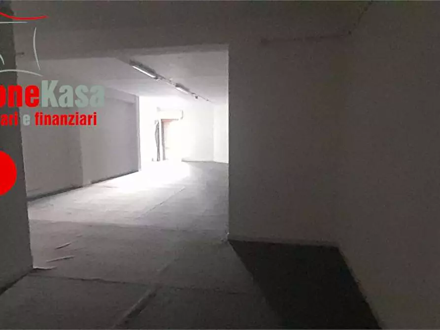 Immagine 14 di Negozio in affitto  in Via Variante 7 Bis a Nola