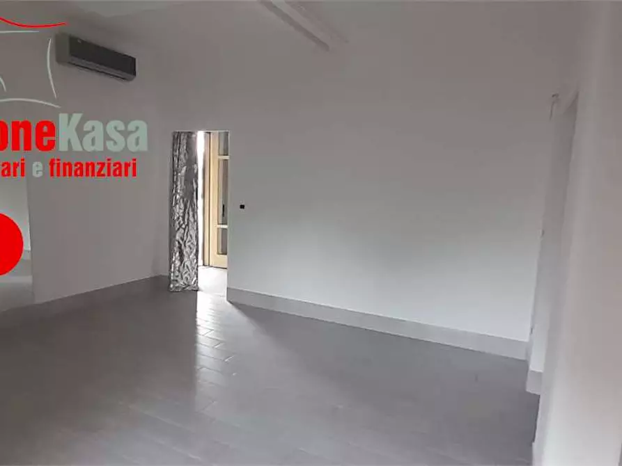 Immagine 10 di Negozio in affitto  in Via Variante 7 Bis a Nola