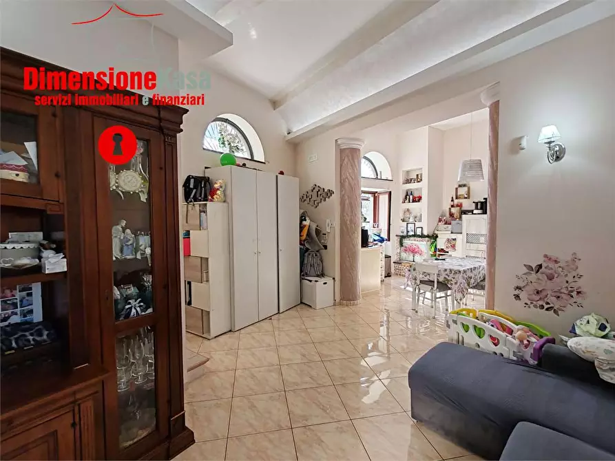 Immagine 2 di Casa indipendente in vendita  in via santa maria a parete a Liveri