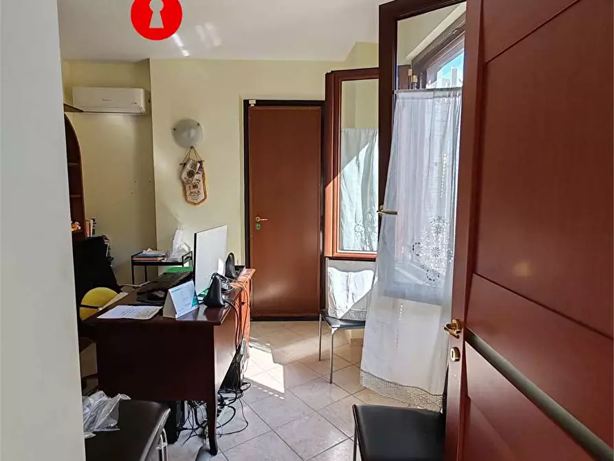 Immagine 32 di Casa indipendente in vendita  in via santa maria a parete a Liveri