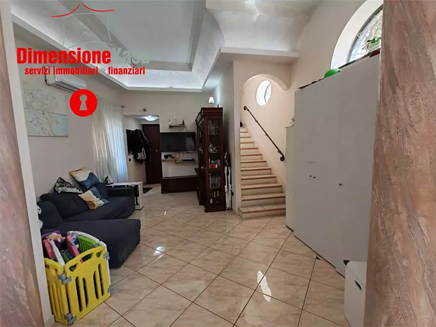 Immagine 9 di Casa indipendente in vendita  in via santa maria a parete a Liveri