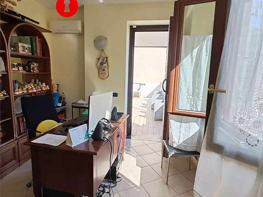 Immagine 29 di Casa indipendente in vendita  in via santa maria a parete a Liveri