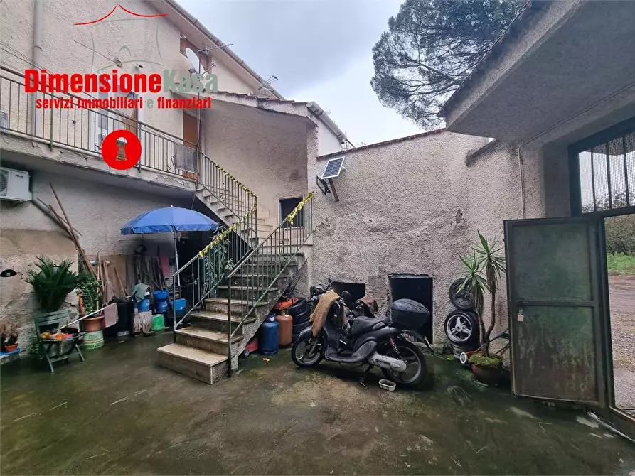 Immagine 3 di Porzione di casa in vendita  in Via Gaudiello,  57 a Liveri