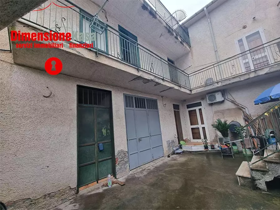 Immagine 4 di Porzione di casa in vendita  in Via Gaudiello,  57 a Liveri