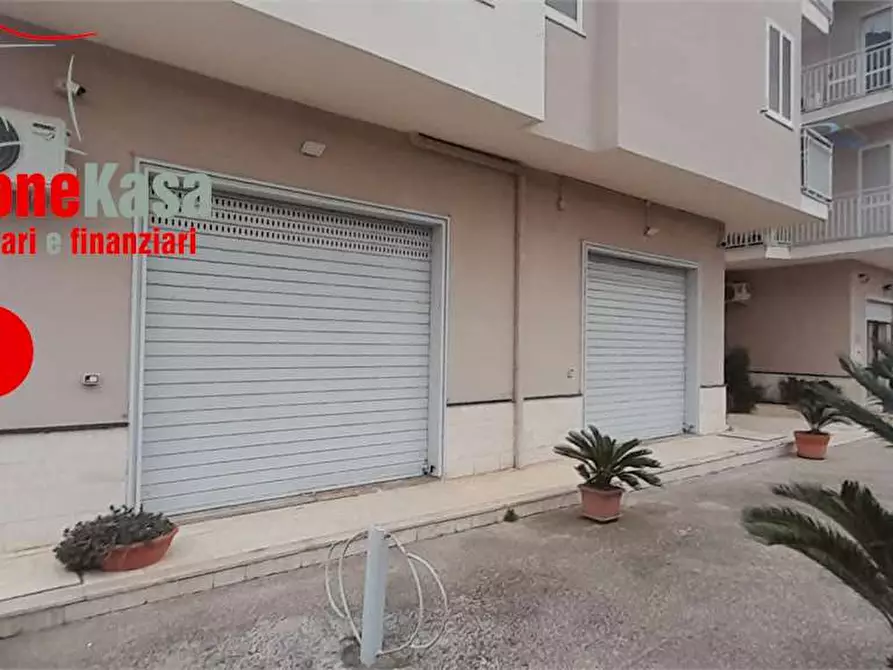 Immagine 16 di Ufficio in affitto  in Via Napoli a San Felice A Cancello