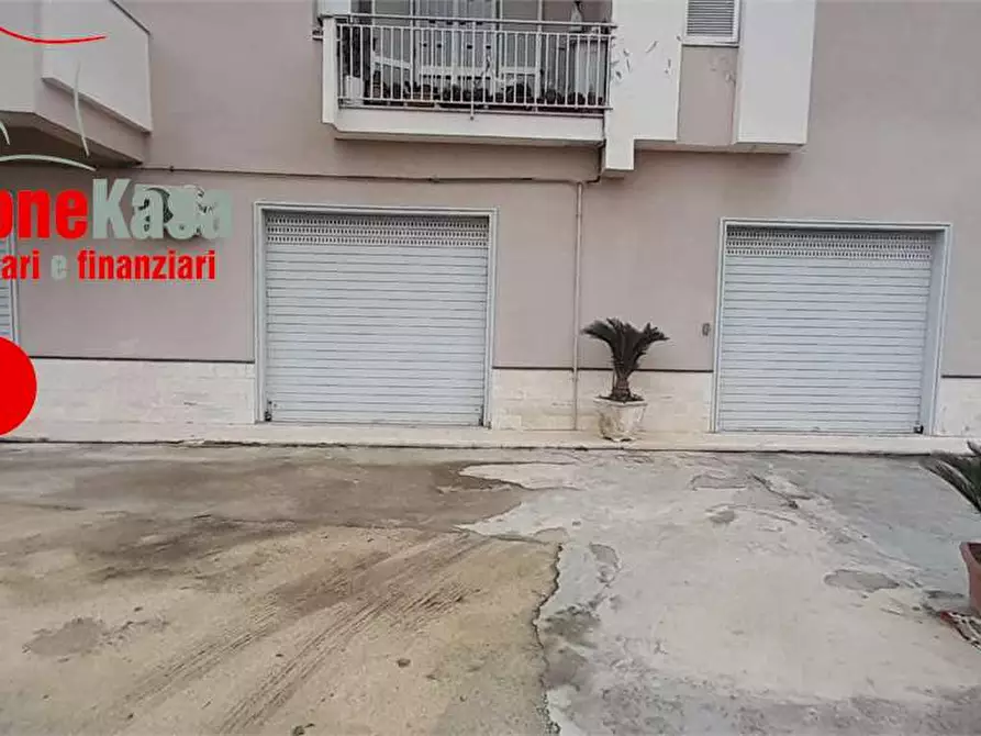 Immagine 15 di Ufficio in affitto  in Via Napoli a San Felice A Cancello