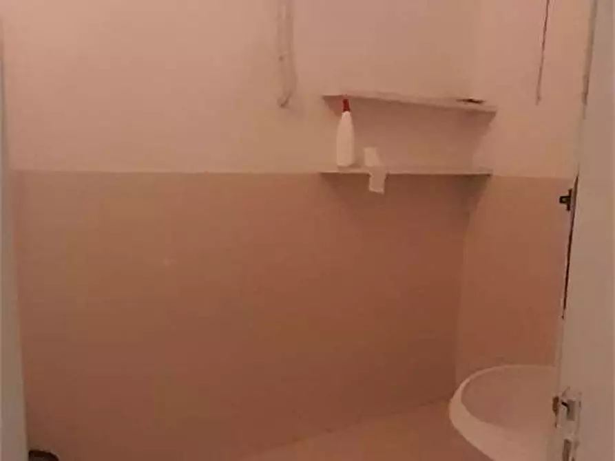 Immagine 19 di Ufficio in affitto  in Via Napoli a San Felice A Cancello