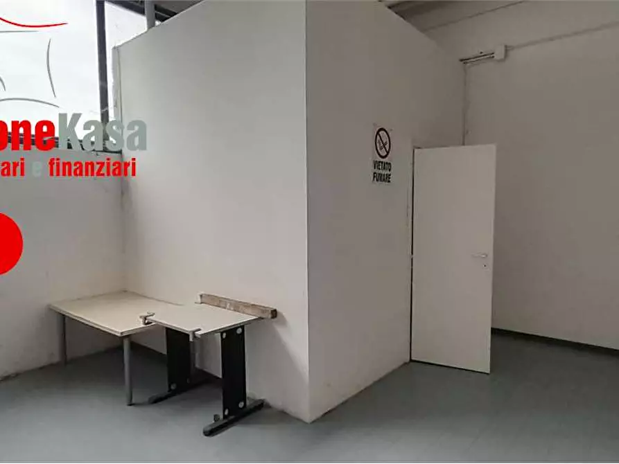 Immagine 8 di Capannone industriale in affitto  in VIA BOSCOFANGONE a Nola