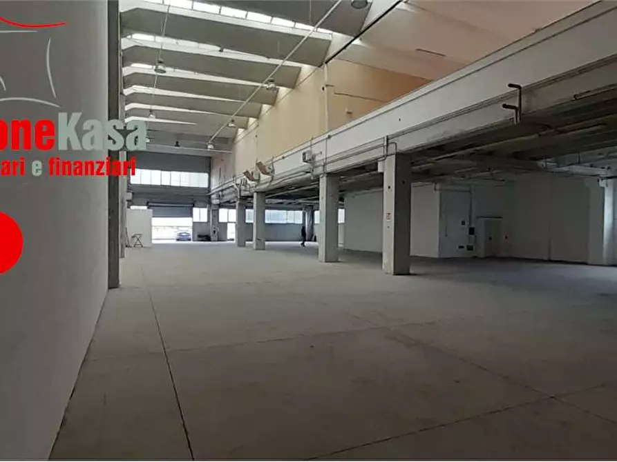 Immagine 3 di Capannone industriale in affitto  in VIA BOSCOFANGONE a Nola