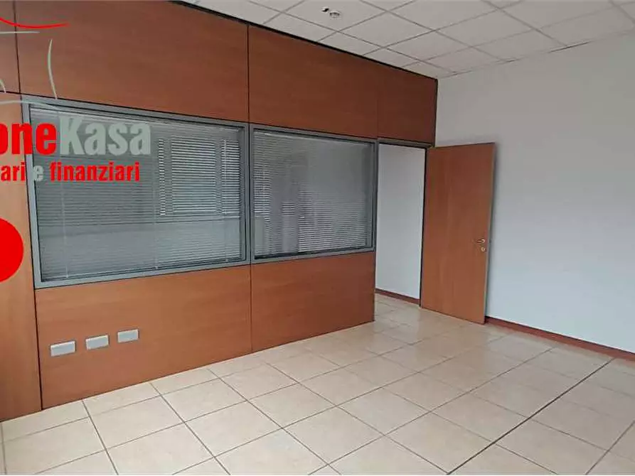 Immagine 17 di Capannone industriale in affitto  in VIA BOSCOFANGONE a Nola