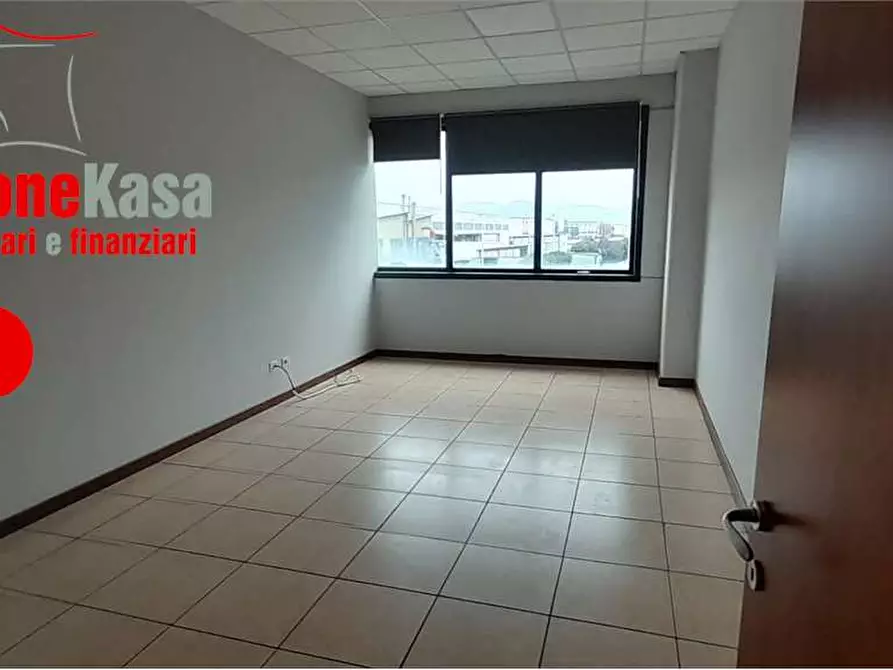 Immagine 26 di Capannone industriale in affitto  in VIA BOSCOFANGONE a Nola