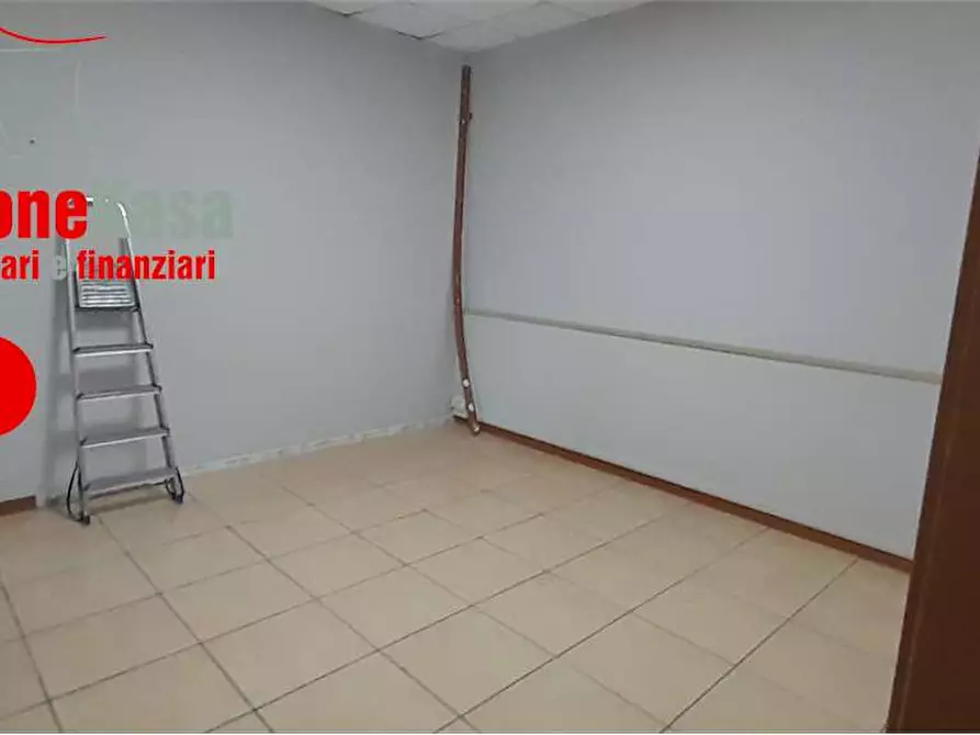 Immagine 27 di Capannone industriale in affitto  in VIA BOSCOFANGONE a Nola