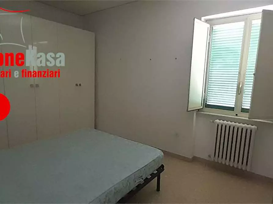 Immagine 12 di Quadrilocale in affitto  in Viale Ferrovia a San Felice A Cancello