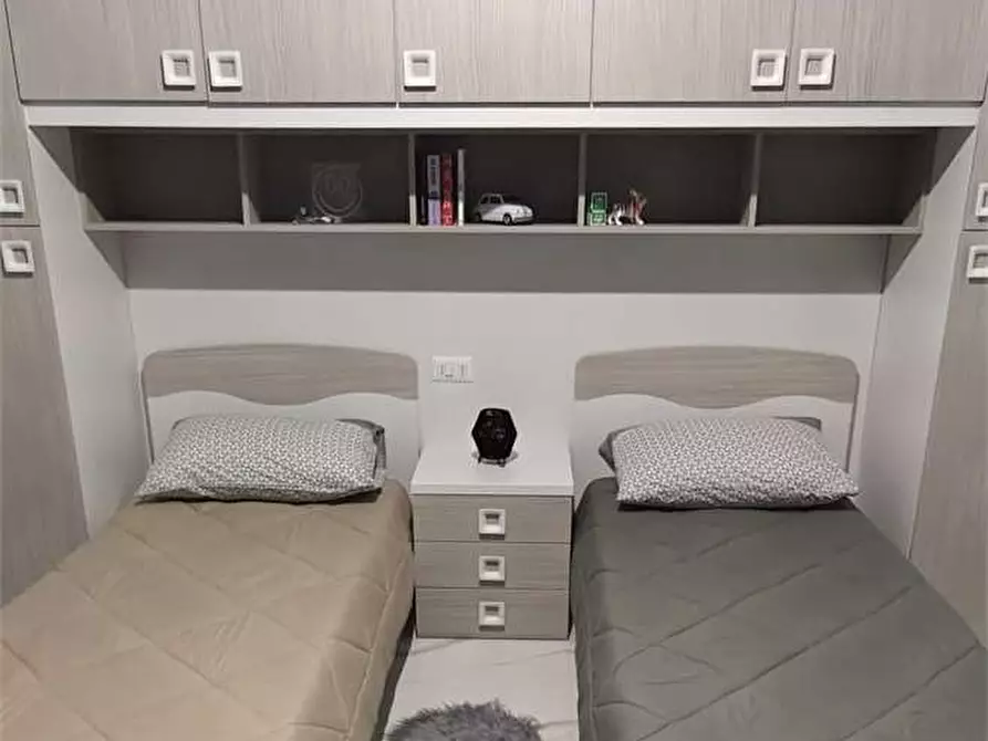 Immagine 13 di Trilocale in vendita  in Via mario de sena a Nola