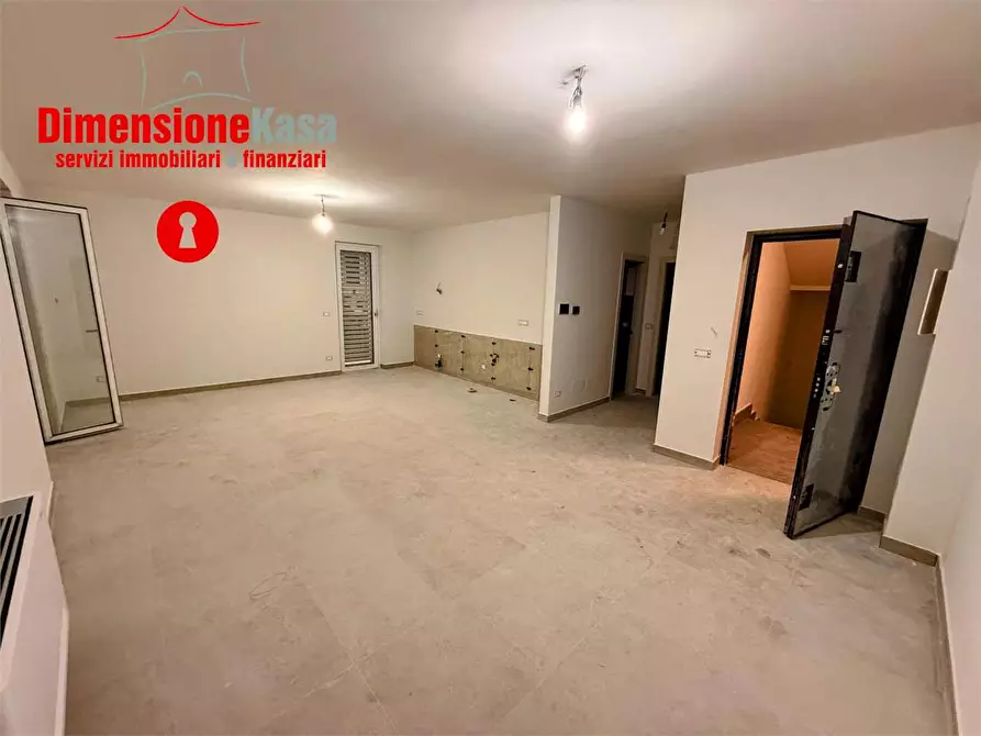 Immagine 1 di Appartamento in vendita  in via cimitile 110 a Nola