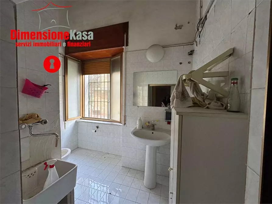 Immagine 12 di Magazzino in vendita  in via madonnella  11 a Roccarainola