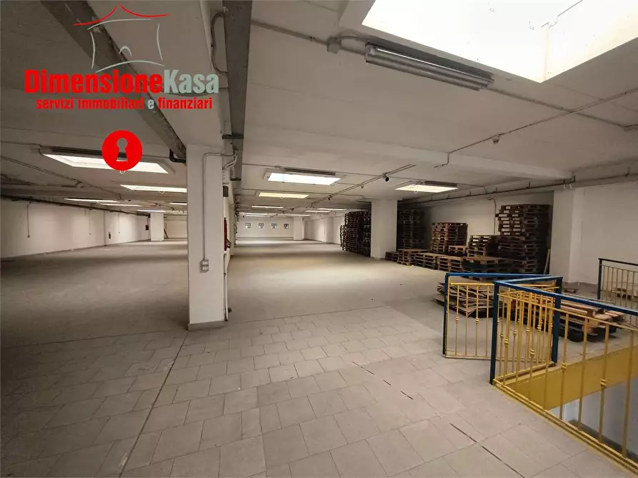 Immagine 17 di Capannone industriale in vendita  in Interporto a Nola