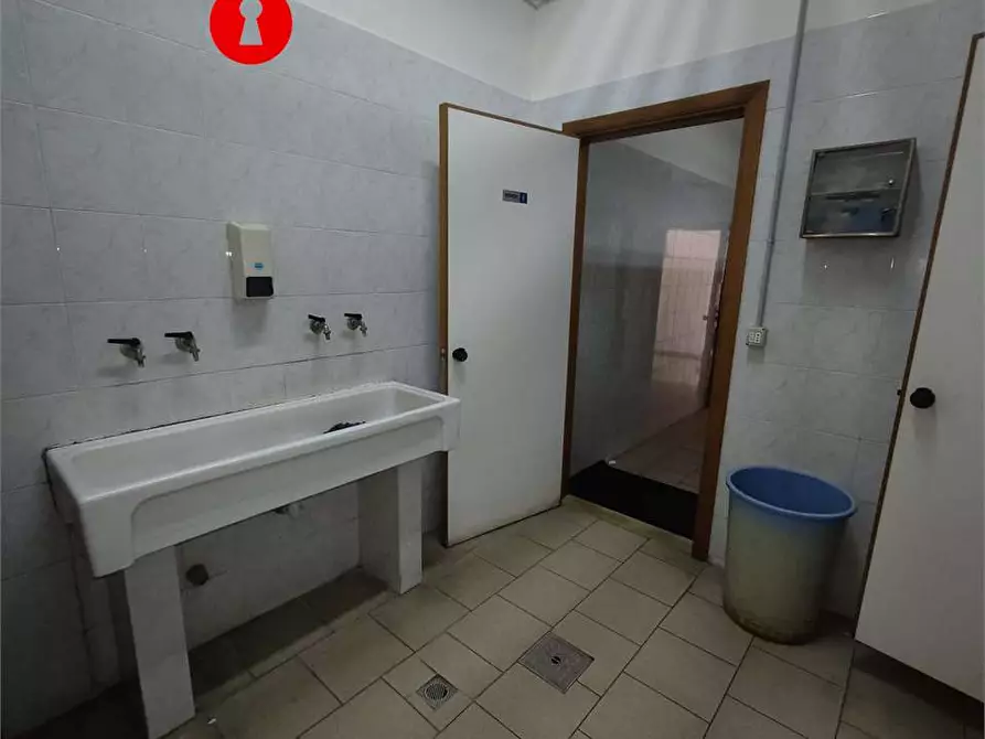 Immagine 22 di Capannone industriale in vendita  in Interporto a Nola