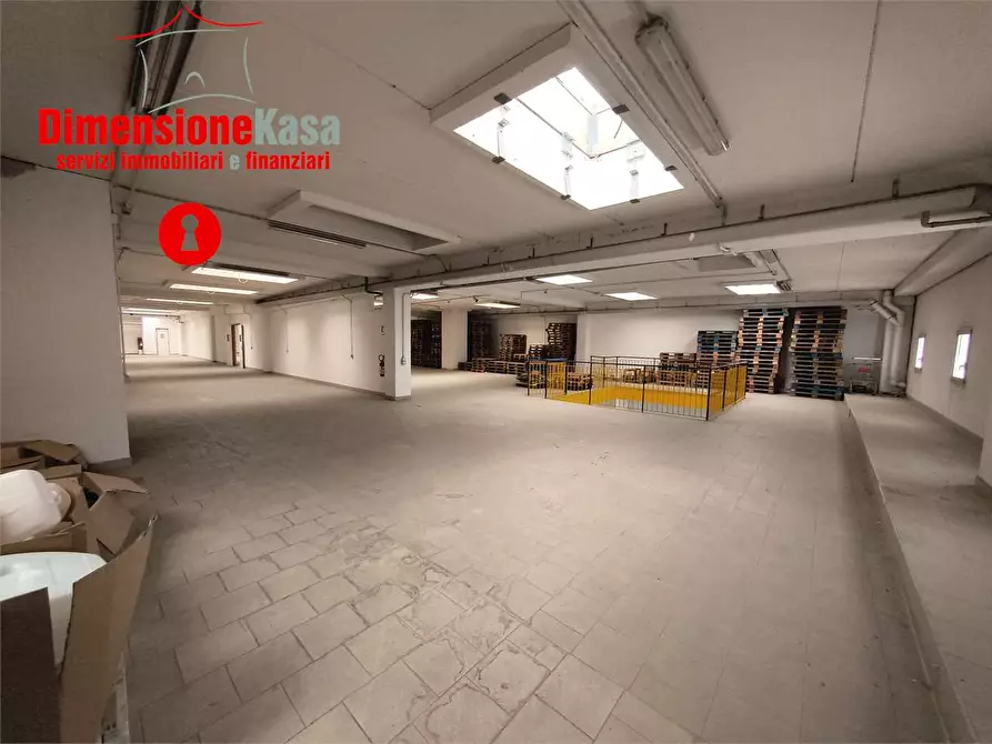 Immagine 10 di Capannone industriale in vendita  in Interporto a Nola