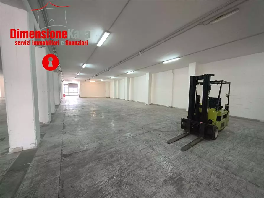 Immagine 2 di Capannone industriale in vendita  in Interporto a Nola