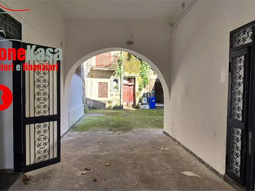 Immagine 1 di Stabile in vendita  in via delle corporazioni 2 a Nola