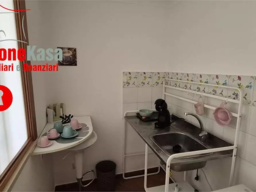 Immagine 15 di Stabile in vendita  in via delle corporazioni 2 a Nola