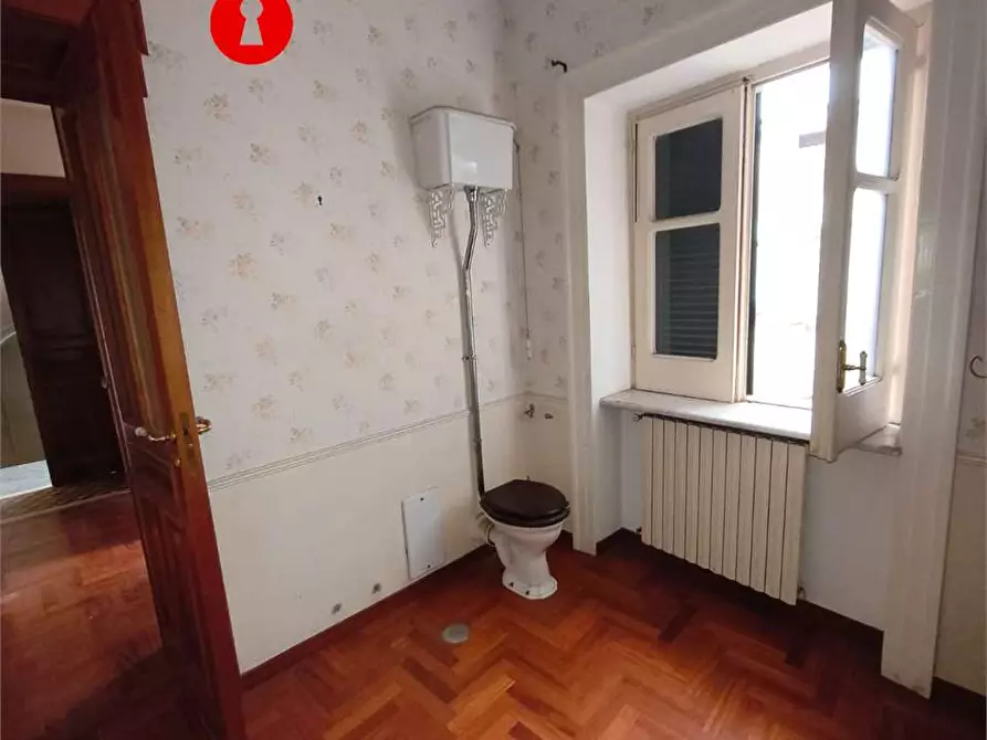 Immagine 11 di Ufficio in affitto  in Via Tansillo a Nola