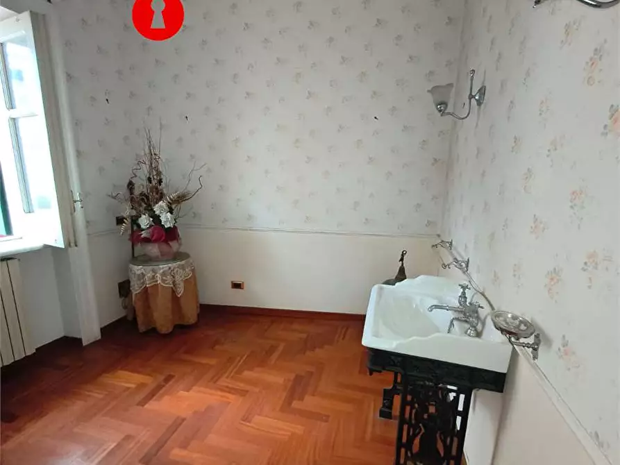 Immagine 10 di Ufficio in affitto  in Via Tansillo a Nola