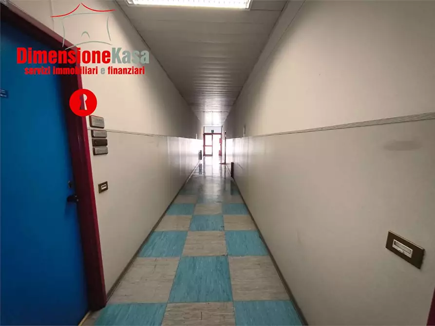 Immagine 7 di Ufficio in affitto  in cis a Nola