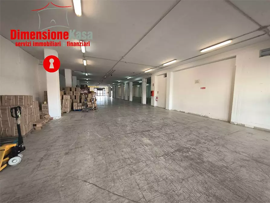 Immagine 2 di Capannone industriale in affitto  in interporto a Nola