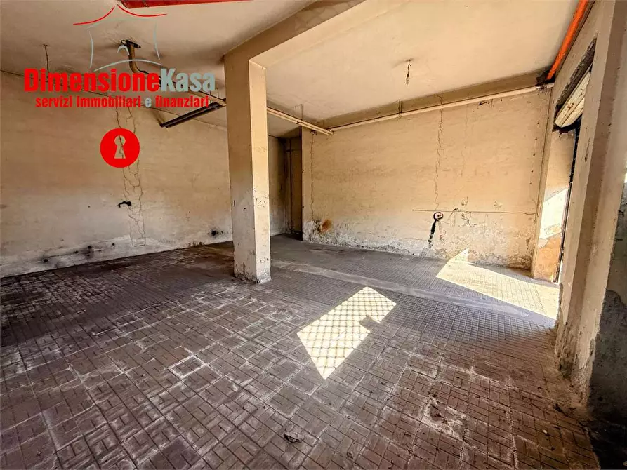 Immagine 7 di Magazzino in vendita  in viale Crispi a Cimitile