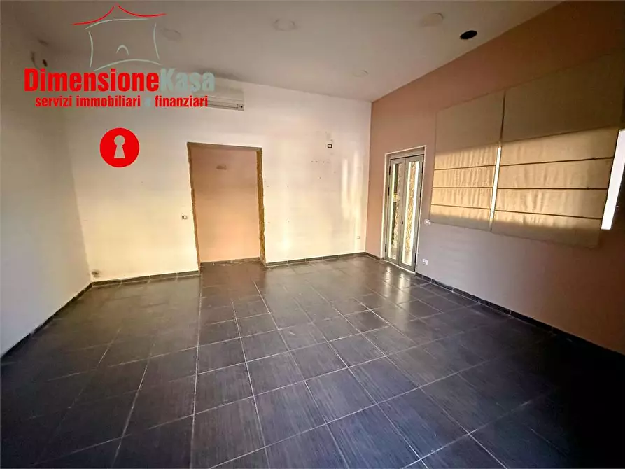 Immagine 9 di Negozio in affitto  in via nazionale delle puglie 35 a Cimitile