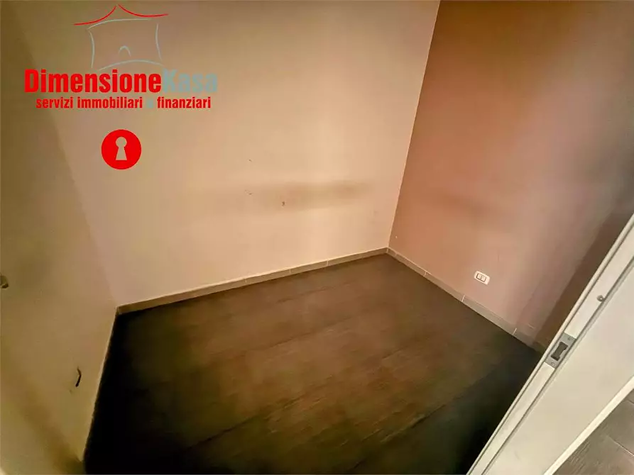 Immagine 12 di Negozio in affitto  in via nazionale delle puglie 35 a Cimitile