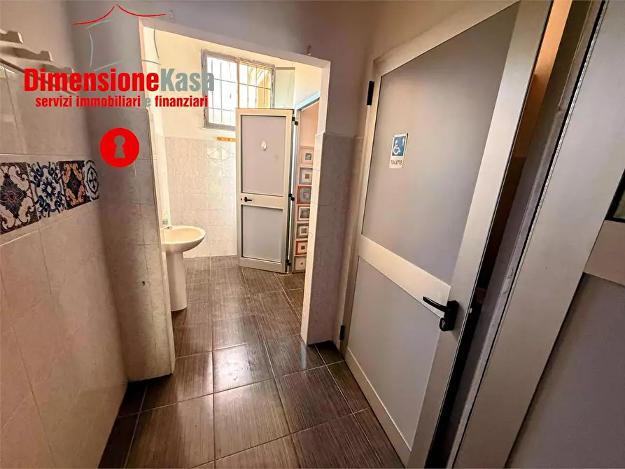 Immagine 22 di Negozio in affitto  in via nazionale delle puglie 35 a Cimitile