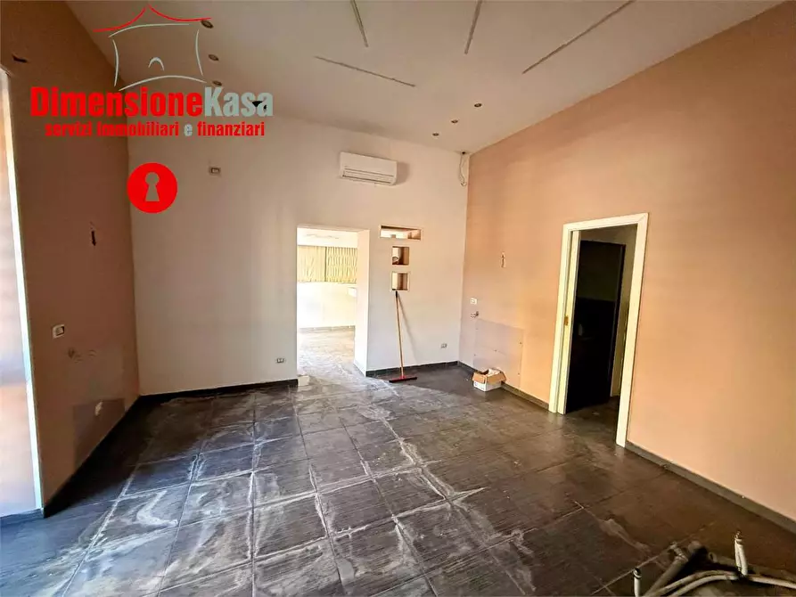 Immagine 26 di Negozio in affitto  in via nazionale delle puglie 35 a Cimitile