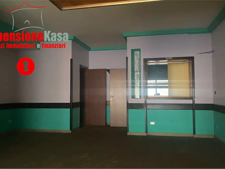 Immagine 2 di Negozio in affitto  in via nazionale delle puglie 13 a Cimitile