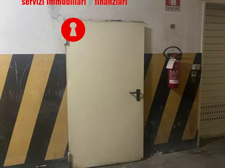 Immagine 6 di Negozio in affitto  in via nazionale delle puglie 13 a Cimitile