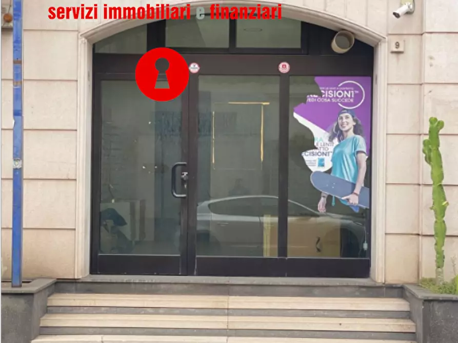 Immagine 1 di Negozio in affitto  in via nazionale delle puglie 13 a Cimitile