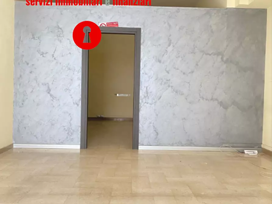 Immagine 5 di Negozio in affitto  in via nazionale delle puglie 13 a Cimitile