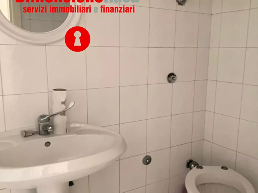 Immagine 8 di Negozio in affitto  in via nazionale delle puglie 13 a Cimitile