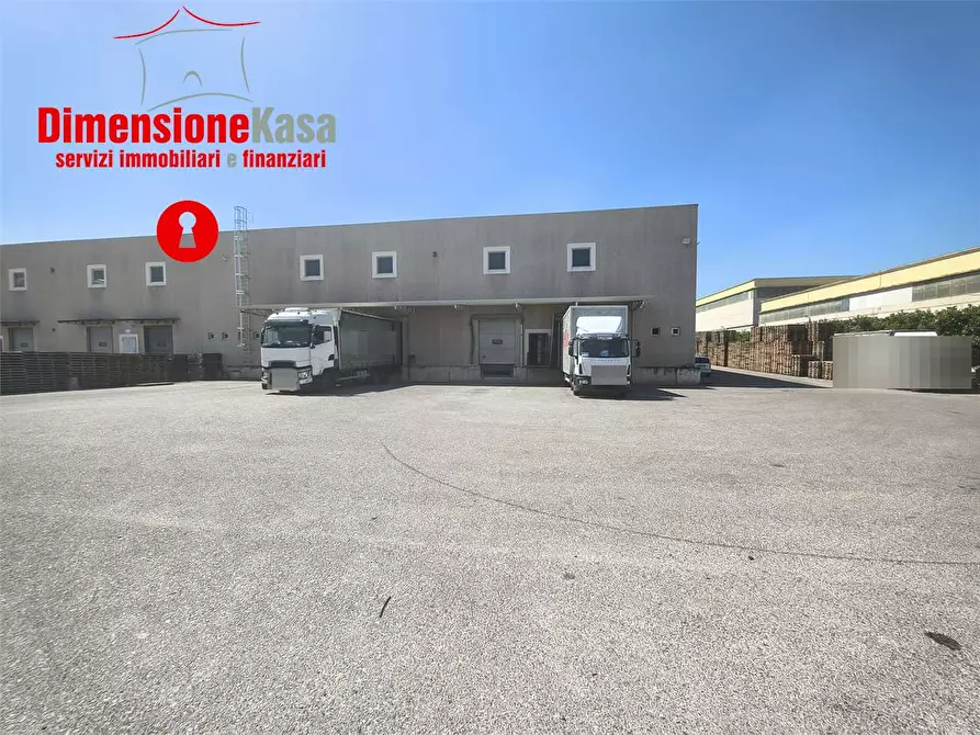 Immagine 2 di Capannone industriale in affitto  in Asi a Nola