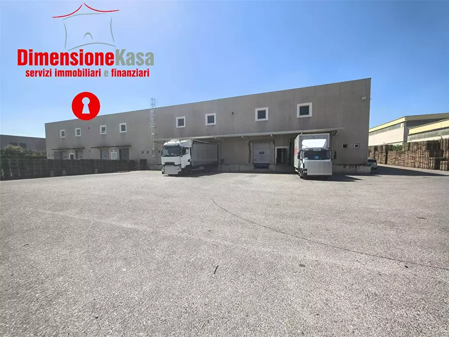 Immagine 1 di Capannone industriale in affitto  in Asi a Nola