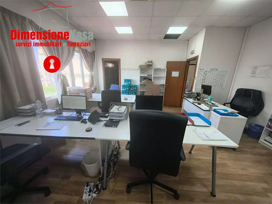 Immagine 22 di Capannone industriale in affitto  in Asi a Nola