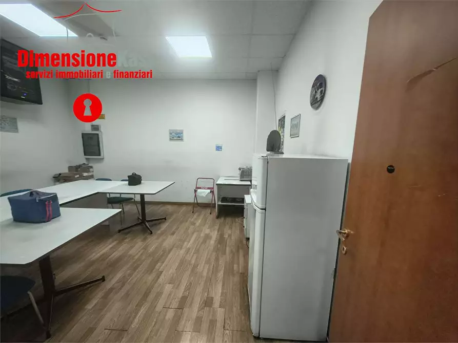 Immagine 23 di Capannone industriale in affitto  in Asi a Nola