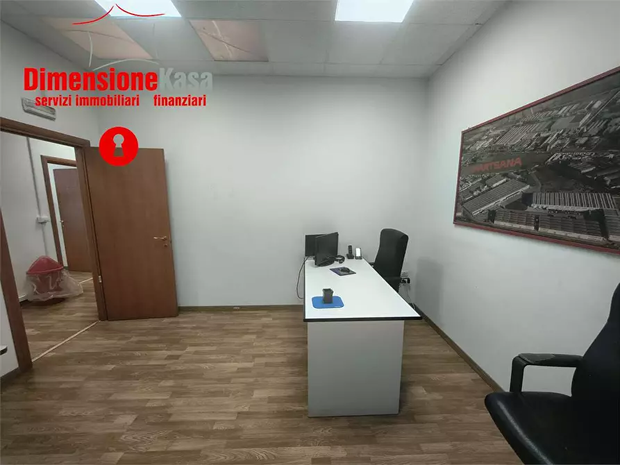 Immagine 28 di Capannone industriale in affitto  in Asi a Nola
